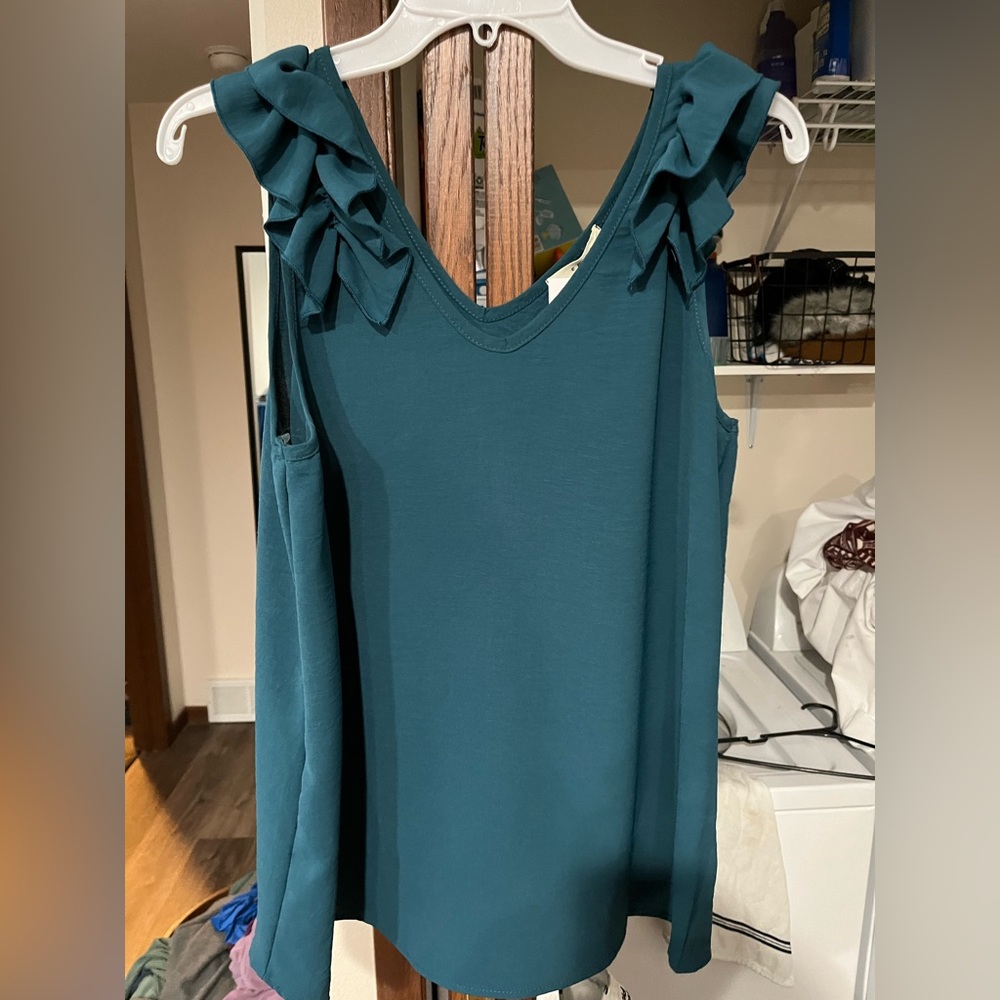 Ruffle tank top blouse